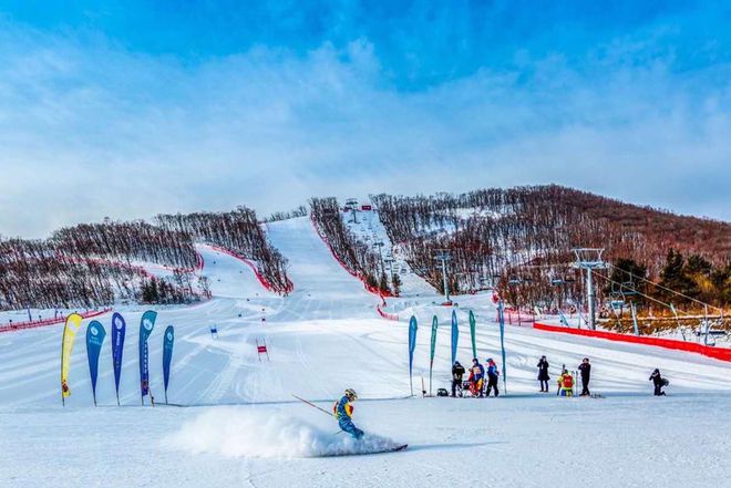4—2025年我国冰雪旅游发展特点开元棋牌试玩热点观察 李宇：202(图1)